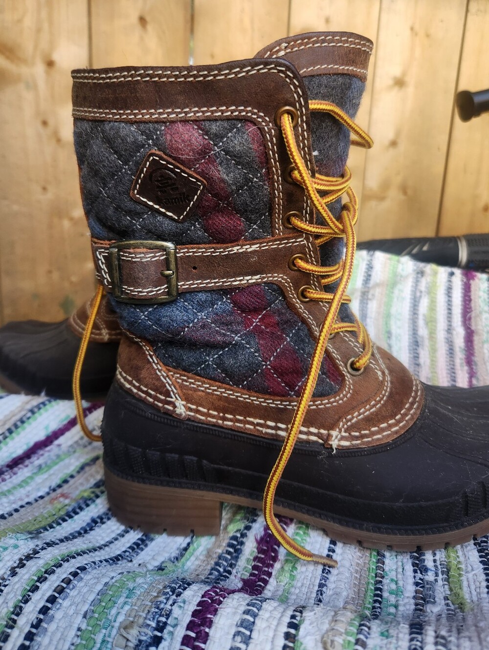 Women's Quilted Waterproof Lace-Up Winter Boots - Burgundy/Gray